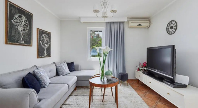 La Vista Apartment Ljuta, Book Lejlighed Hoteller i Kotor Riviera med parkering, Parkering