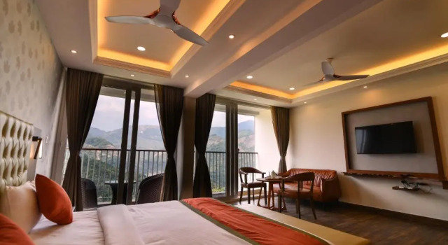 Номер Standard с видом на горы British County Resorts