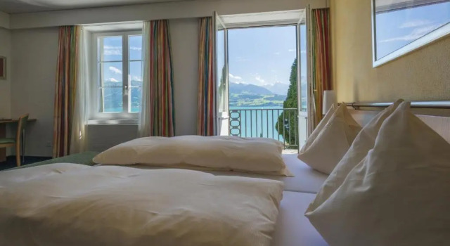Двухместный номер Standard с балконом Parkhotel Gunten - Beach & Spa