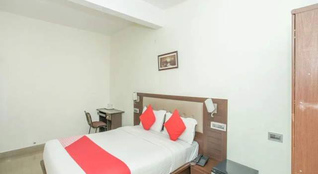 OYO 13170 Sky Suites, Забронировать Отель Корамангала Бангалор, рядом с Торговый центр The Forum