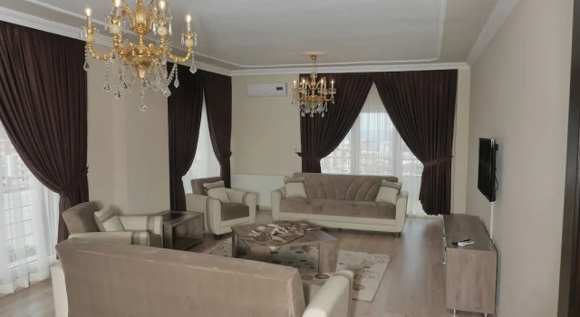 Апартаменты с 3 комнатами с балконом Royal Life Residence