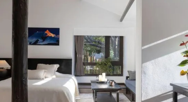 Семейный люкс Lijiang Dayanli Jianshan Designer Homestay (Mufu Branch)