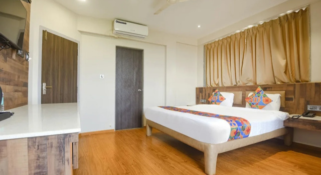 Номер Deluxe Fabhotel Avasa Grand