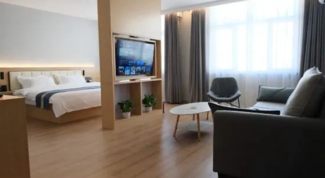 Люкс Premier Trip Oriental Hotel (Daban Station Victory Plaza)