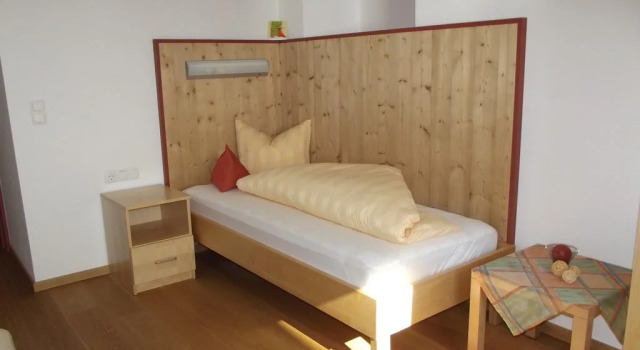 Klostergut Kronburg, Book Hotel Zams Inntal