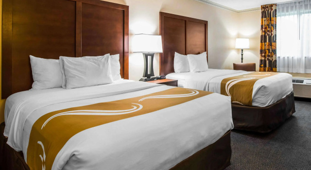 Четырёхместный номер Standard Quality Inn Cortland - University Area