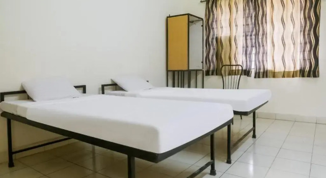 Hotel D Son's by OYO Rooms, Prenota Hotel Chandrapur Maharashtra