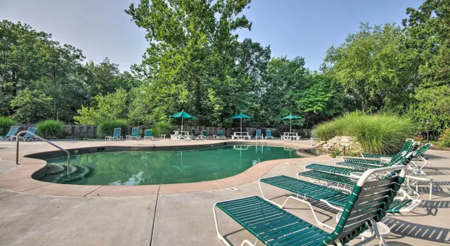 Osage Beach Getaway - 1 Mi to Margaritaville Fun!