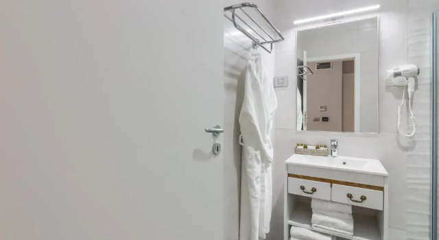 Двухместный номер Deluxe New Era Hotel Old Town - parking with fee nearby - NOT at the hotel