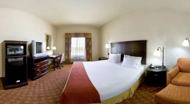 Четырёхместный люкс Holiday Inn Express Sweetwater by IHG