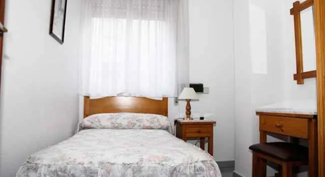 Hostal 3 de Noviembre, Забронировать Отель Паленсия Кастилия и Леон, рядом с Епархиальный музей искусств