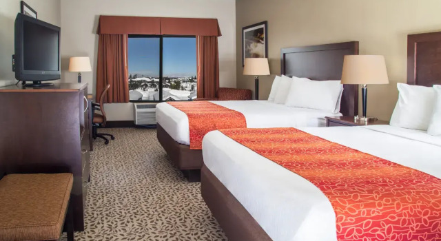 Номер Deluxe Gray Wolf Inn & Suites