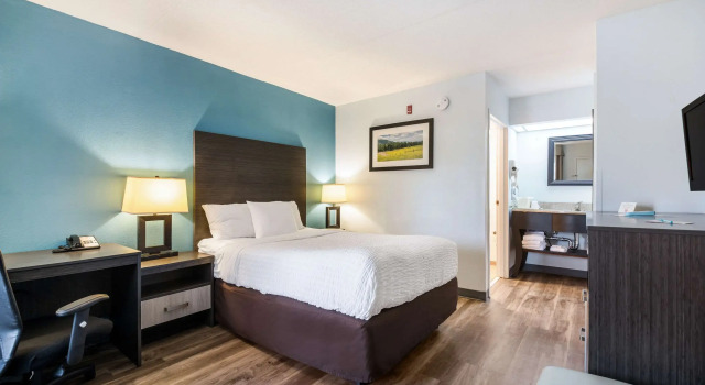 Двухместный номер Standard Clarion Inn Cleveland near University