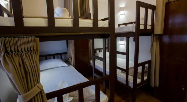 Кровать в общем номере (женский номер) Les Fleurs Bangkok Hostel