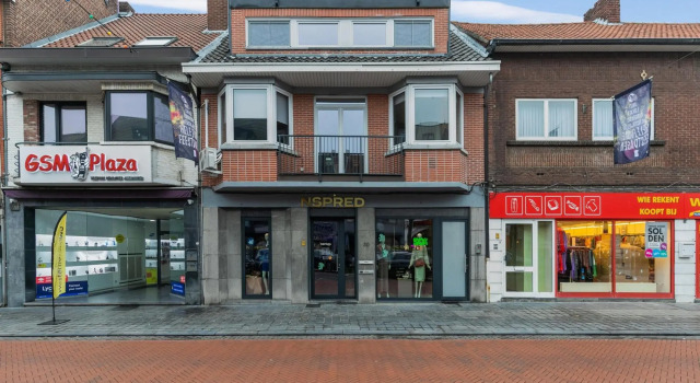 Duplex Apartment in the shopping street of Maasmechelen, Prenota Appartamento Maasmechelen Maasland