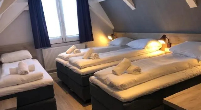 Четырёхместный номер Facade Hotel Amsterdam