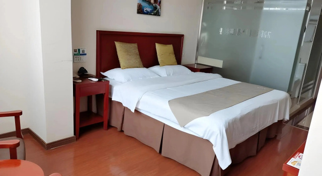 GreenTree Inn Shanghai Jiangyang South Road Changjiang West Road Express Hotel, Varaa Hotelli Baoshan Shanghai