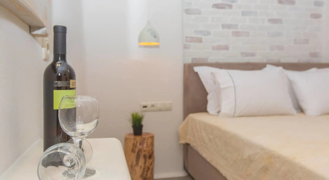 Ampelos Suites