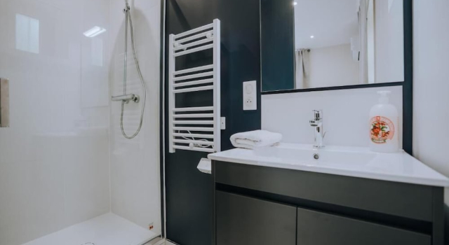 Двухместный номер Standard с видом на внутренний двор La Marjolaine - Demeure dHotes - Service Para-hôteIier - Premium