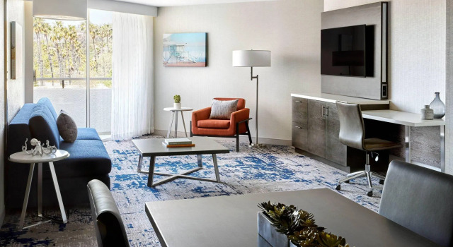 Двухместный люкс Ventura Beach Marriott