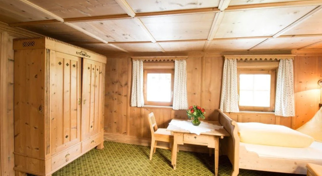 Steffa Hamat, Réserver Hôtel Mathon Ischgl