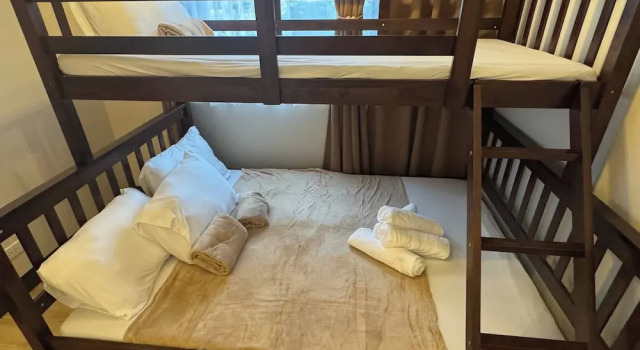 Modern & Spacious 2BR 68 sqm Condo in Manhattan Heights Pool View, Забронировать Отель Кесон-Сити 