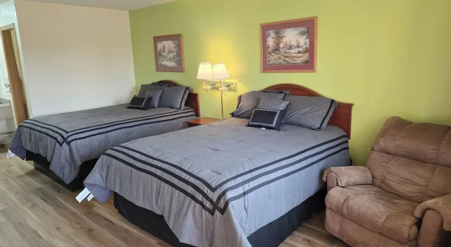Номер Classic ECONOMY INN & SUITES