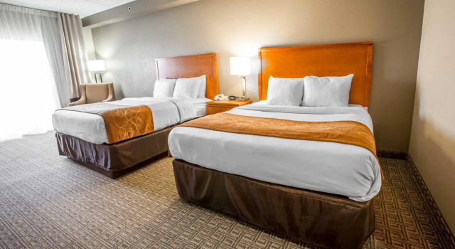 Четырёхместный люкс Vista Suites Near Island and Leconte Convention Center