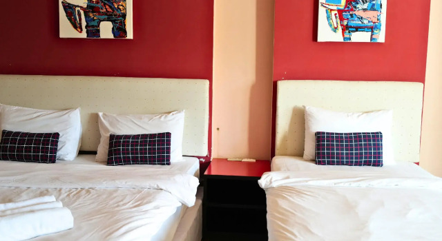 Day Hotel Khon Kaen, Varaa Hotelli Hotellit North-Eastern Thailand pysäköinnillä, Pysäköinti