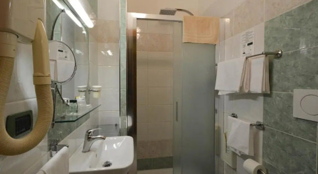 Трёхместный номер Standard Hotel Eden