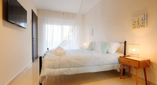 Impeccable 1-bed Apartment in Schinias Beach
