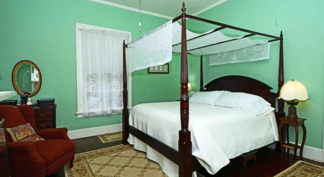 Двухместный номер Standard 1872 Denham Inn