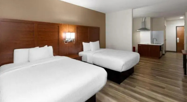 Четырёхместный люкс Hawthorn Extended Stay by Wyndham College Station South