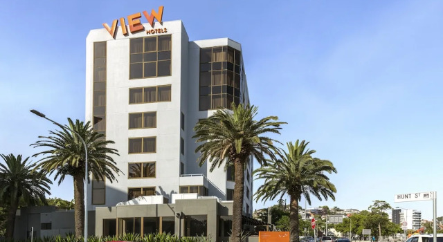 View Brisbane, Забронировать Отель Отели Брисбна с бассейном, рядом с Музей Miegunyah House, Бассейн