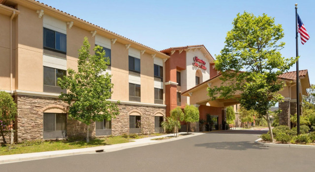 Двухместный люкс Hampton Inn & Suites Thousand Oaks, CA
