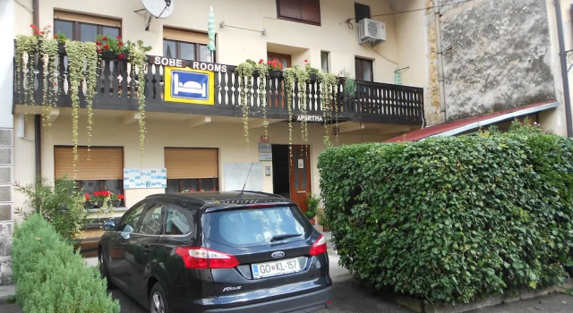 Apartments Modrina