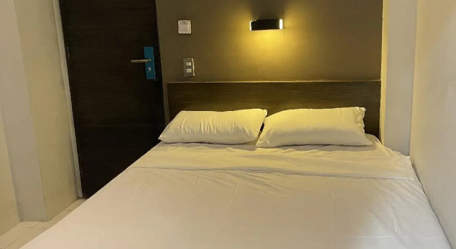 San Antonios Place Hotel, Rezervovat Hotel Manila 