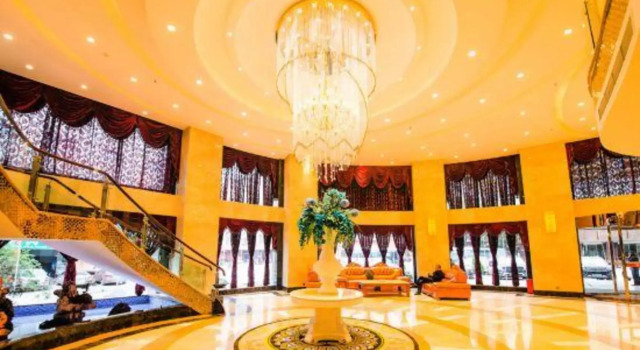 Hongyun Grand Hotel, Prenota Hotel Huaying Sichuan