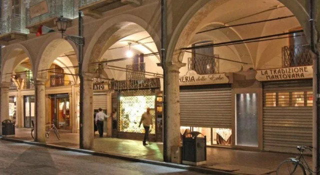 Scaravelli Residenza, Prenota Hotel Mantova Lombardia