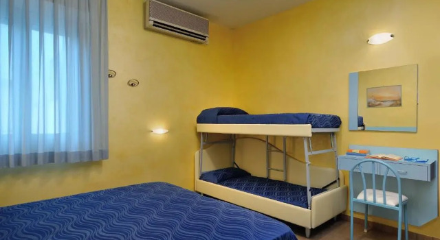 Четырёхместный номер Standard Hotel Marilena