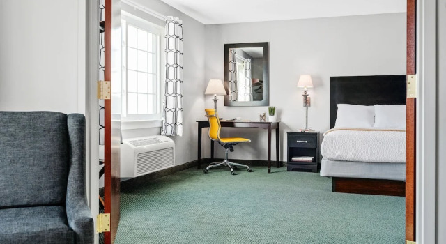 Люкс Standard Hotel One75