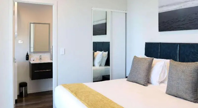 Люкс Ramada by Wyndham Wellington Taranaki Street