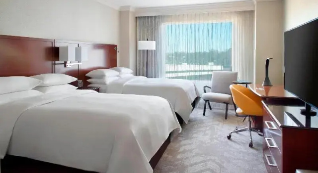Четырёхместный номер Standard Atlanta Airport Marriott Gateway