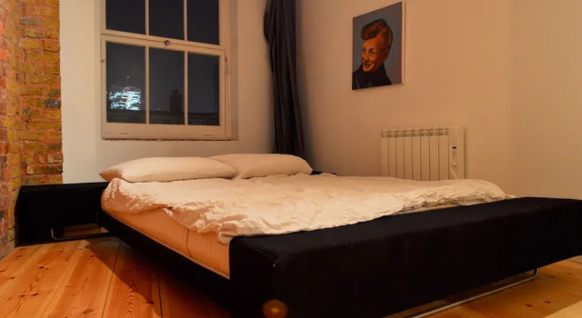 Stunning and Arty Penthouse Flat near Borough Mark