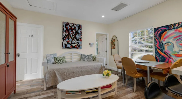 Central Oasis Free Parking, Book Feriehus Villaer i Florida, Villa