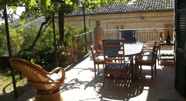 Casa laici, Rezervovat Hotel  