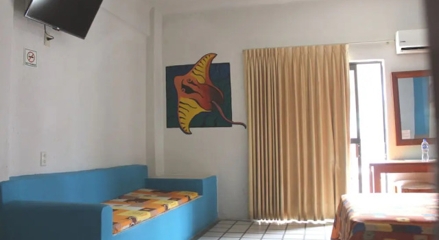 Трёхместный семейный номер Standard с балконом Hotel Arrecife Huatulco Plus