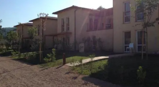 Marina di Favona, Varaa Hotelli  