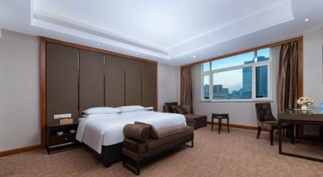 Люкс Deluxe Vienna Hotel Dongguan Tangxia Binfen Plaza