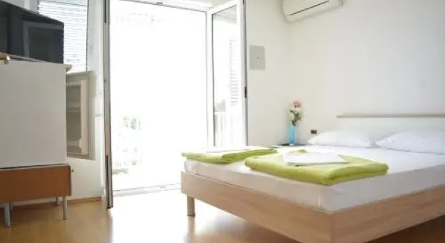 Apartments Klarić, Rezerwuj Apartament Hotele w Split-Dalmatia County z parkingiem, Parking